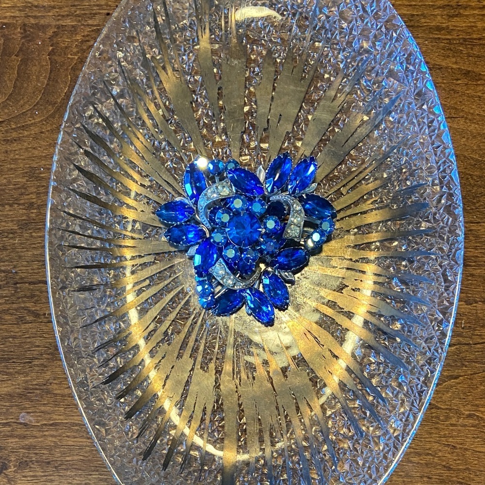 Vintage Blue and Rhinestones Silvertone Brooch Beautiful Vintage Condition